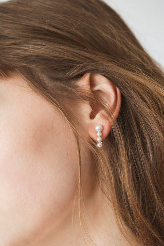 【GENESIA】QUADRUPLE AKOYA SINGLE CLIP EARRING