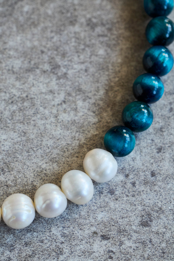 【BENAZIR】TIGER EYE x BAROQUE PEARL CHOKER
