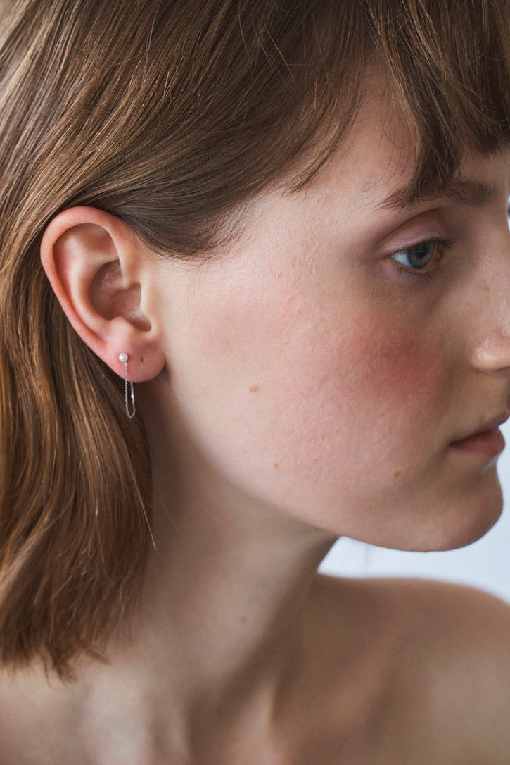 【SANDRA】BABY AKOYA WITH CHAIN PIERCED EARRINGS