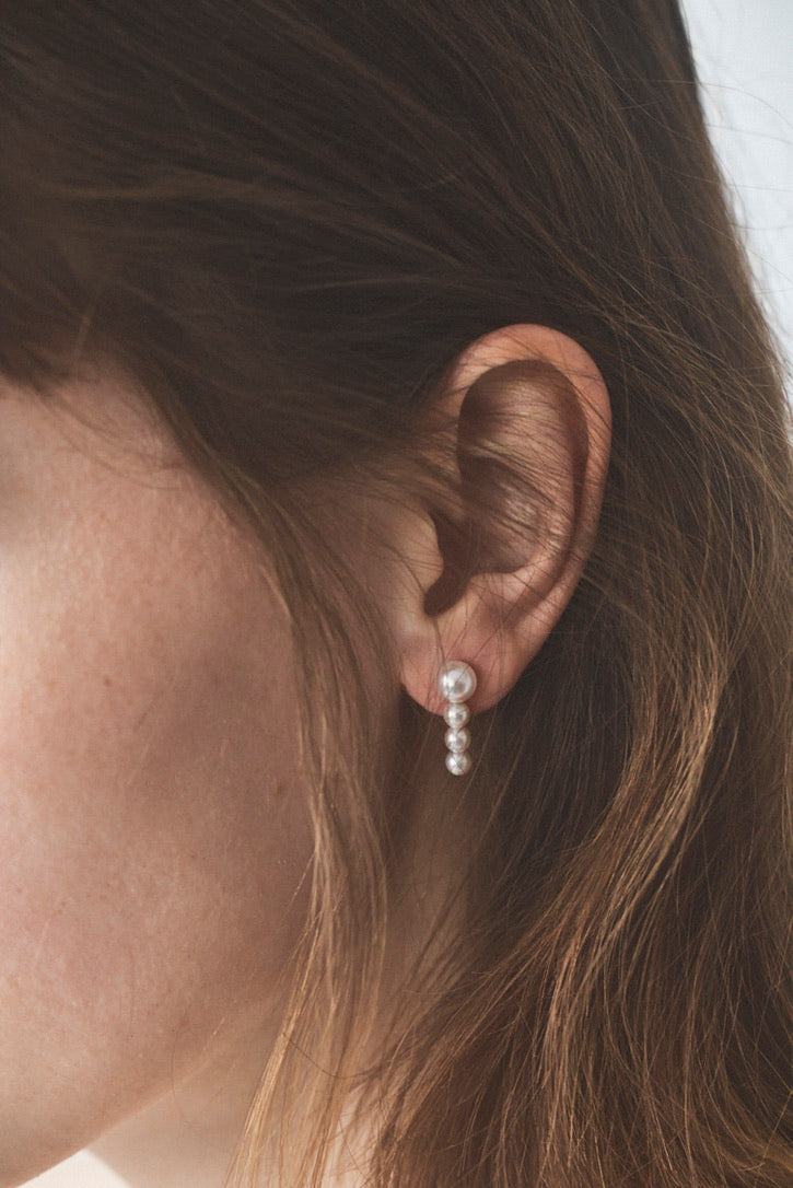 【LEANNE】QUADRUPLE AKOYA SINGLE EARRING