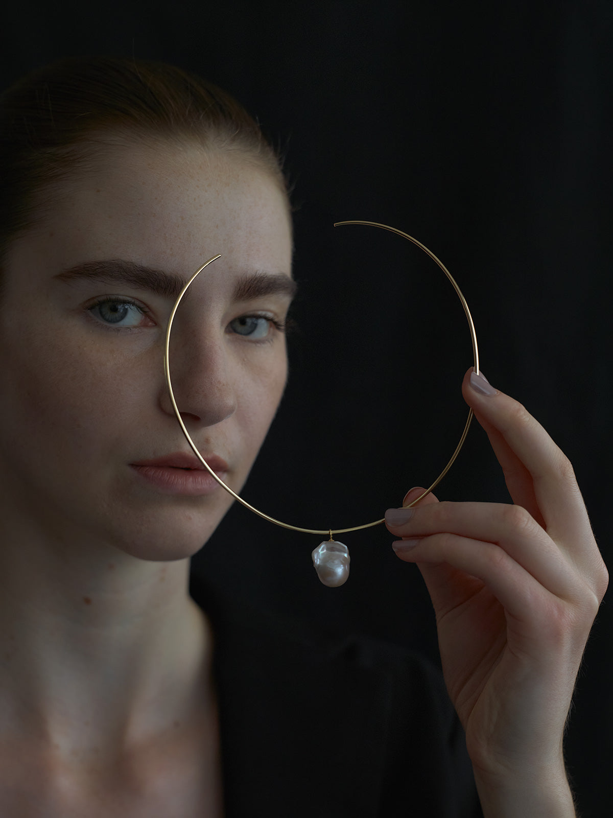 【LYNN】ONE OF A KIND BAROQUE PEARL NECK CUFF