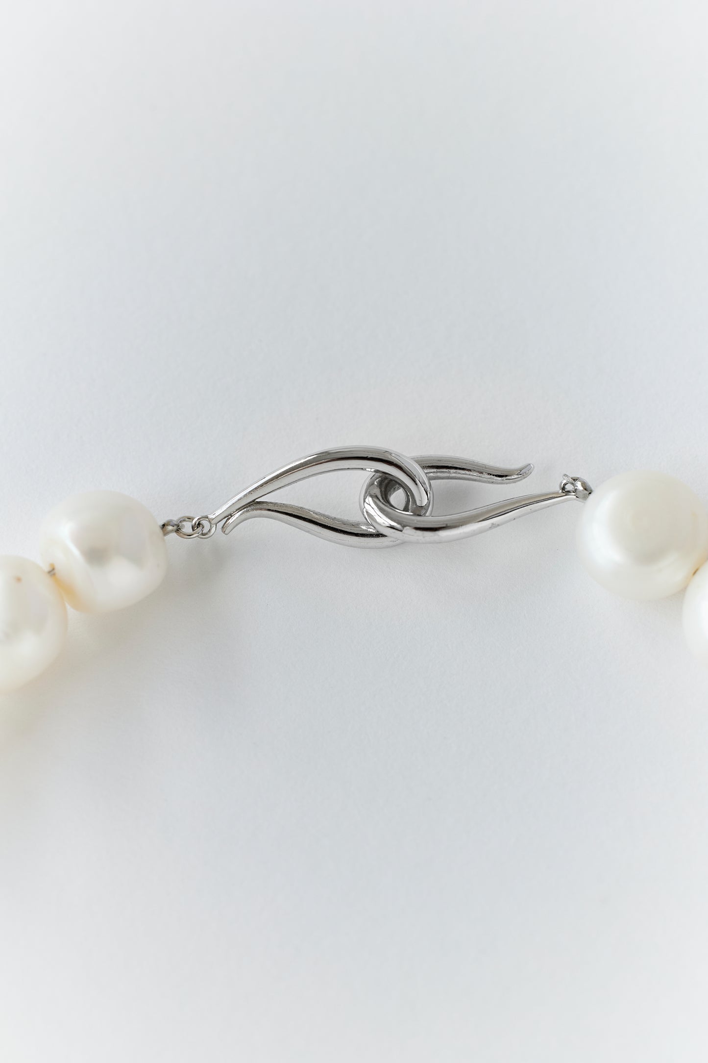 【ELIZABETH】 BAROQUE PEARL COLLAR