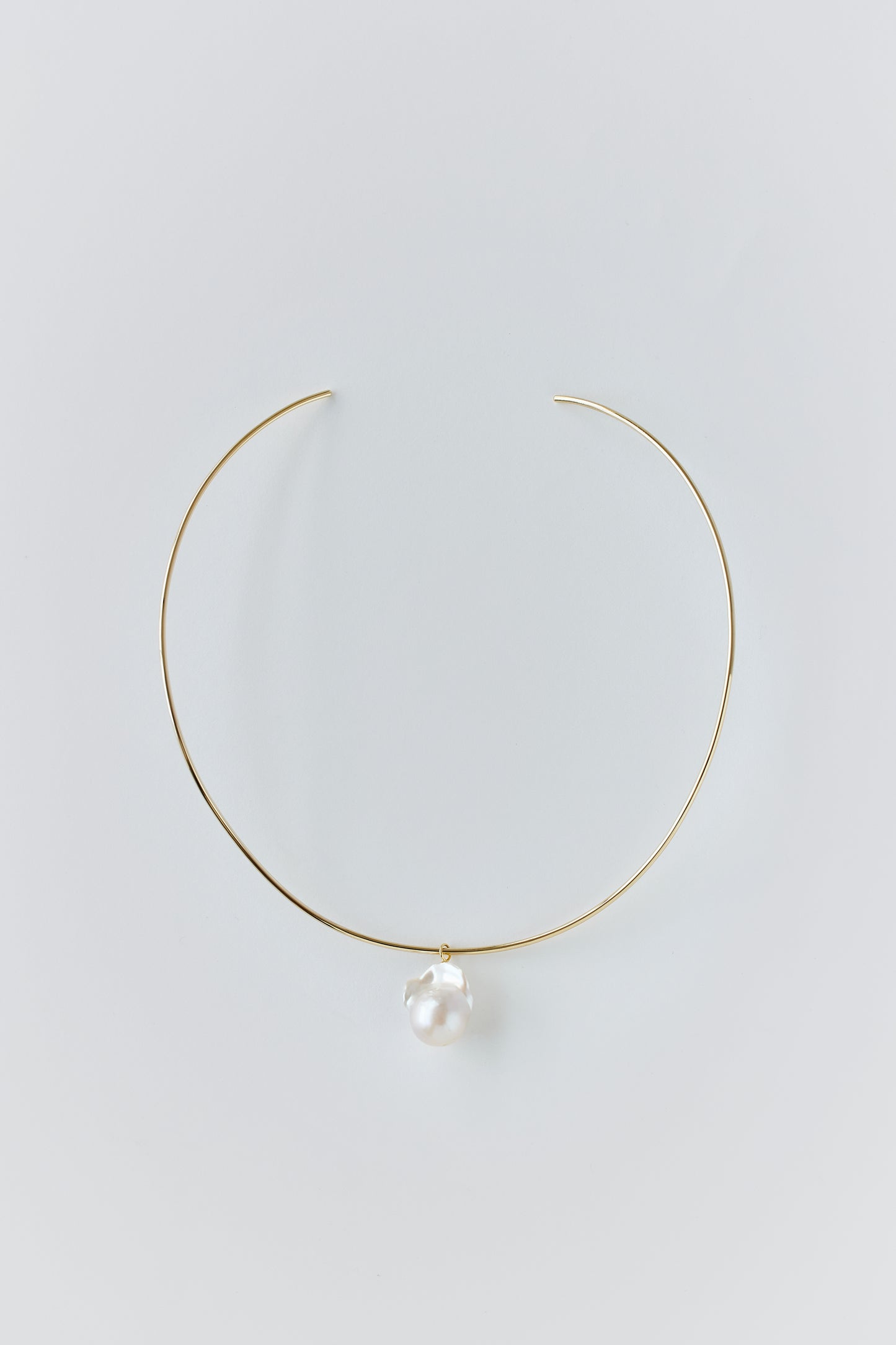 【LYNN】ONE OF A KIND BAROQUE PEARL NECK CUFF